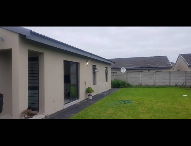 3 BEDROOM FREESTANDING TO LET IN PARKLANDS EAST